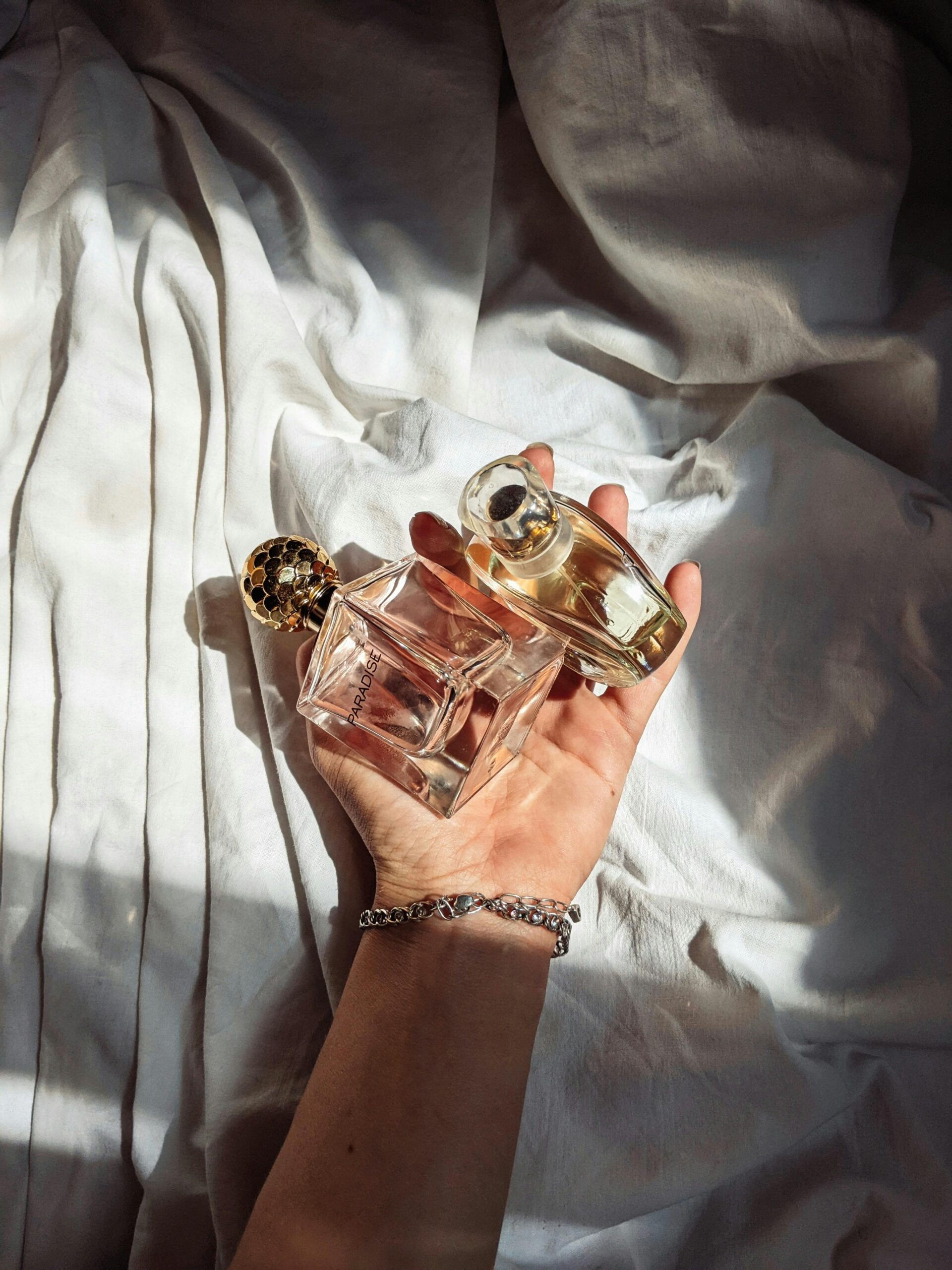 Idée Cadeau Parfum Femme : 15 Fragrances Qui Font Plaisir